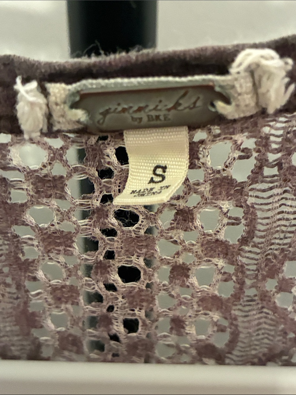 gimmicks by BKE Henley Style Top distressed lace mineral wash brown small - Picture 3 of 5